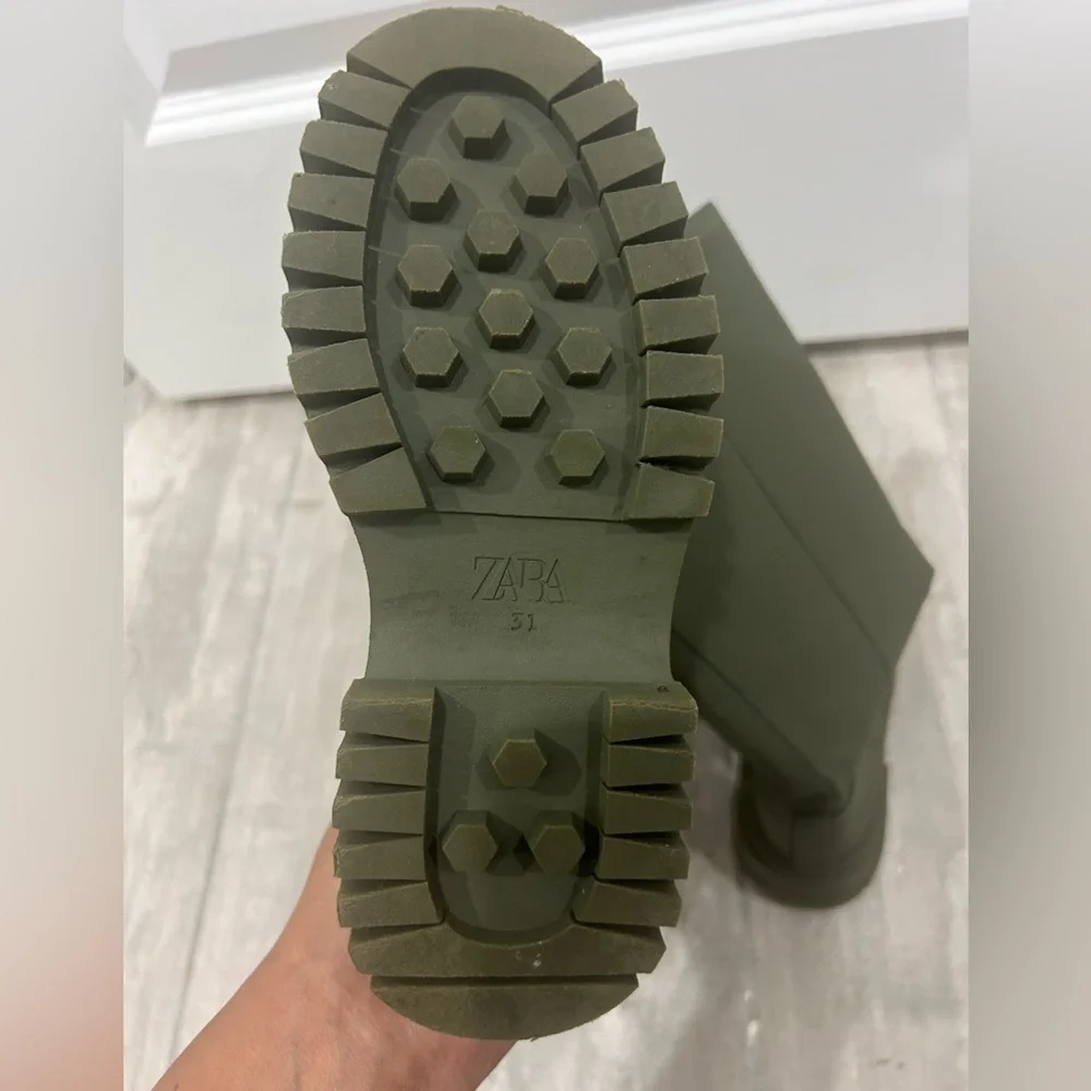 NWOT Zara Girls Olive Green All Weather Boots